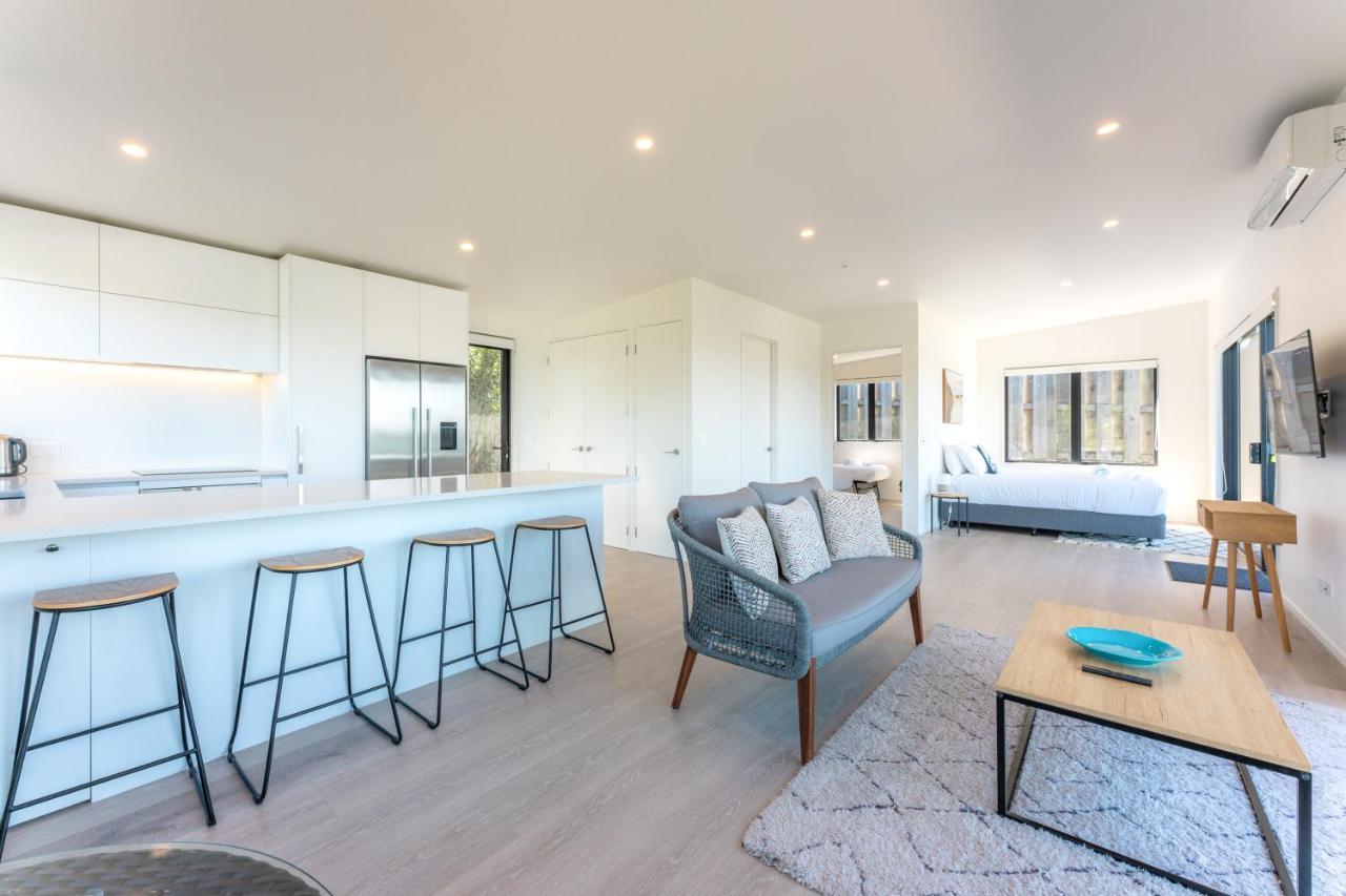 Luna Cottage. Stunning Ocean Views On Waiheke Oneroa Exterior photo